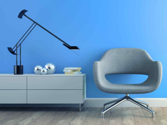 https://globesearchjm.com/wp-content/uploads/2017/05/image-chair-blue-wall-640x480.jpg